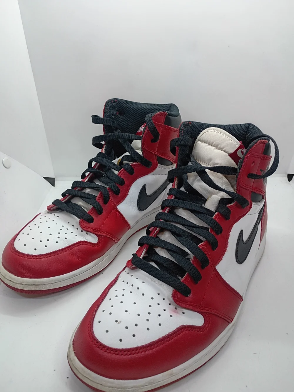 Jordan Men’s Red, White & Black High-Top Basketball Sneakers